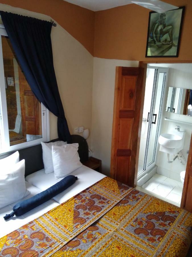 Cheers Guesthouse Botianaw Buitenkant foto