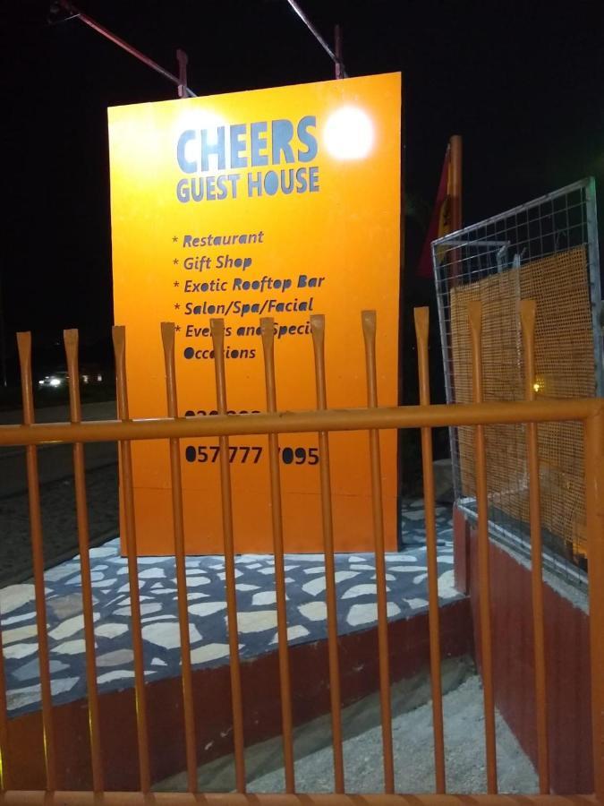 Cheers Guesthouse Botianaw Buitenkant foto