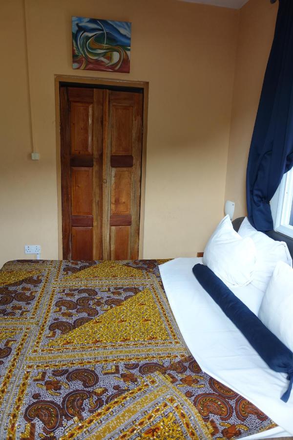 Cheers Guesthouse Botianaw Buitenkant foto