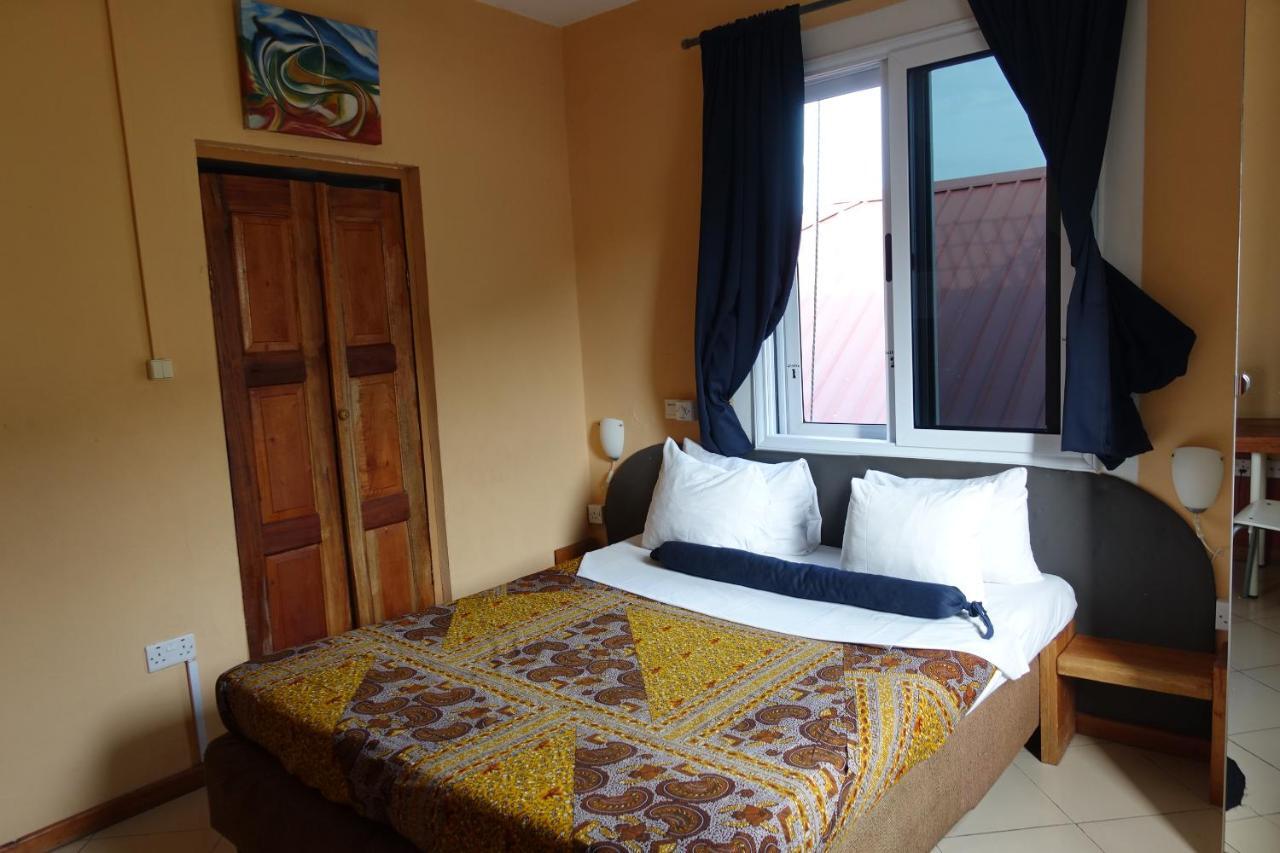 Cheers Guesthouse Botianaw Buitenkant foto