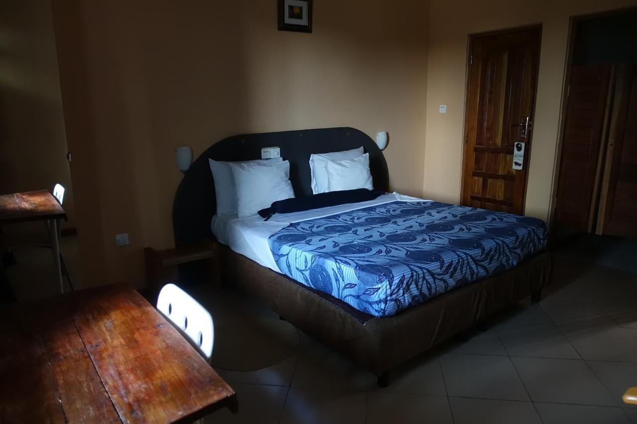 Cheers Guesthouse Botianaw Buitenkant foto